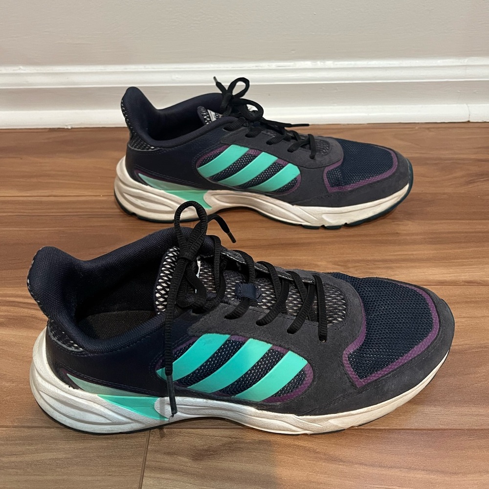 Adidas Women’s Valasion Navy Sneakers - Picture 4 of 6